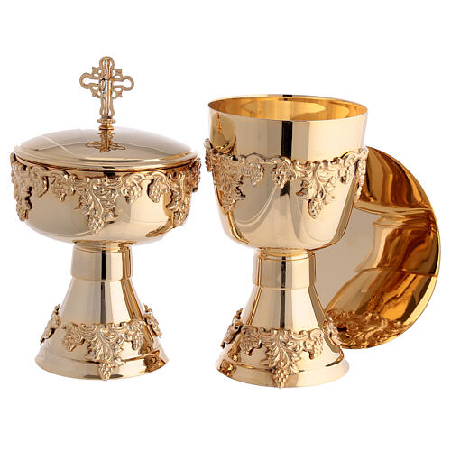 Modern set of chalice, ciborium and paten of gold plated brass, embossed vine pattern 1