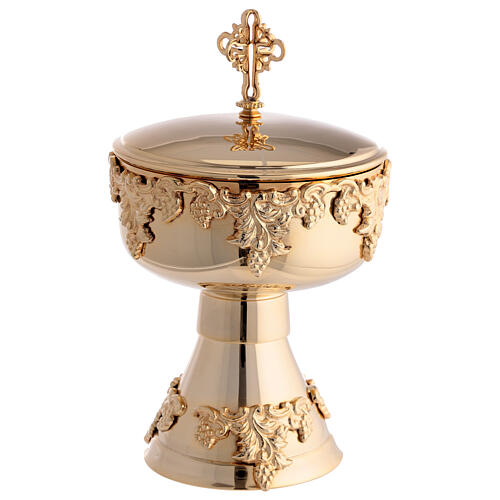 Modern set of chalice, ciborium and paten of gold plated brass, embossed vine pattern 4