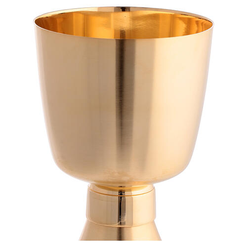 Minimalist chalice, ciborium and bowl paten of gold plated brass 3