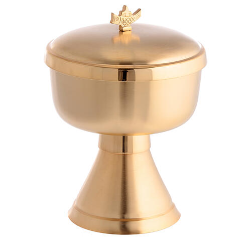 Minimalist chalice, ciborium and bowl paten of gold plated brass 4