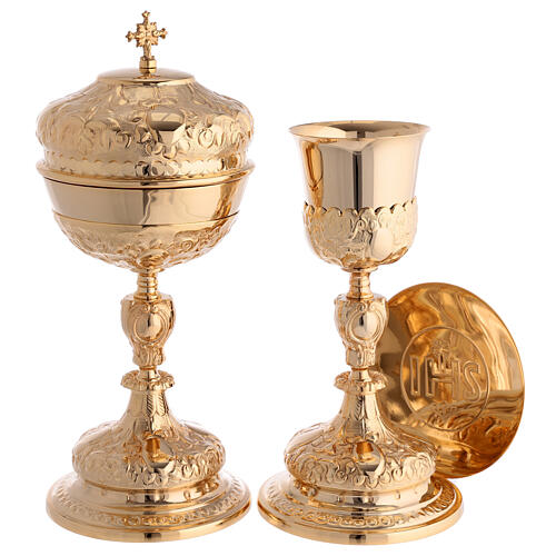 Chalice with paten and ciborium of gold plated brass, Baroque floral pattern 1