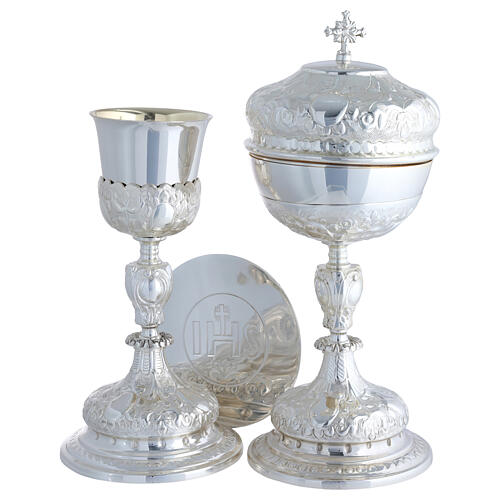 Calice pisside patena ottone argentato barocco motivi floreali 1