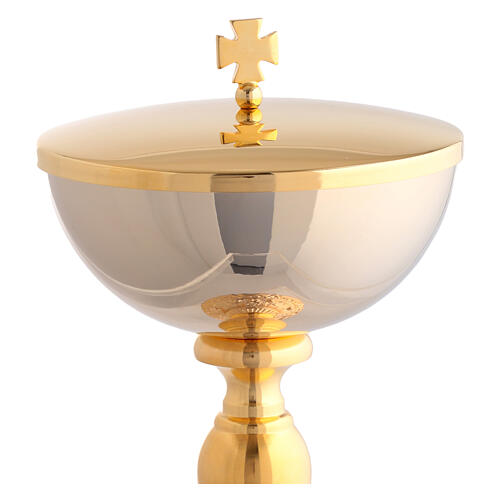 Kelch und Ziborium aus Messing, 24 Karat vergoldet, mit floralen Ornamenten an der Basis – 25 cm 5