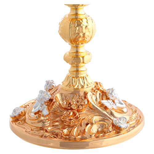 Kelch und Ziborium mit vergoldeten Ornamenten sowie versilberten Rosenblüten und Engeln 4