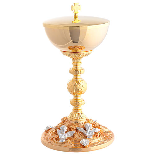 Kelch und Ziborium mit vergoldeten Ornamenten sowie versilberten Rosenblüten und Engeln 5