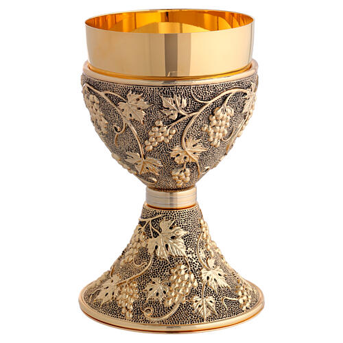 Chalice and Ciborium with Gold Grape Relief and Dotted Base 2