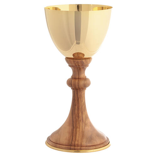 Olivewood chalice and ciborium with gold-finished metal cup 3