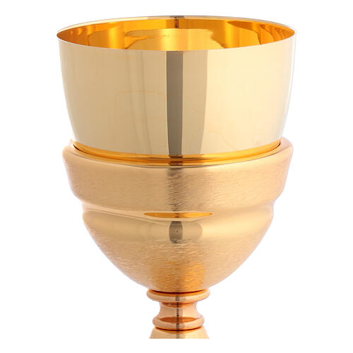 Gold nickel-plated chalice and ciborium with brushed finish 3