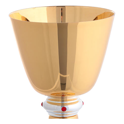 Calice e pisside dorati croce e spighe di grano con gemme rosse 3