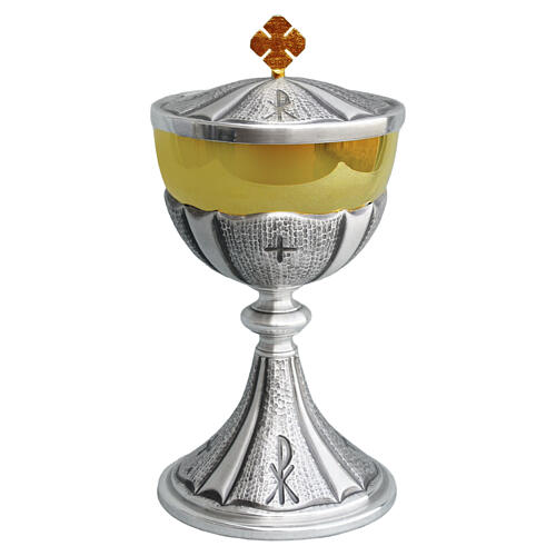 Calice et ciboire ciselés symboles Chi-Rho et croix finition argent ancien 3