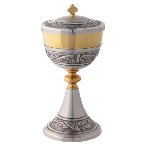 Bicoloured brass chalice and ciborium with engraved gold and silver floral details 5