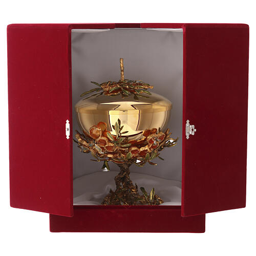 Chalice, ciborium and paten with bees, 18 kt gold-plated brass Alveolo model, Pical Arte 22