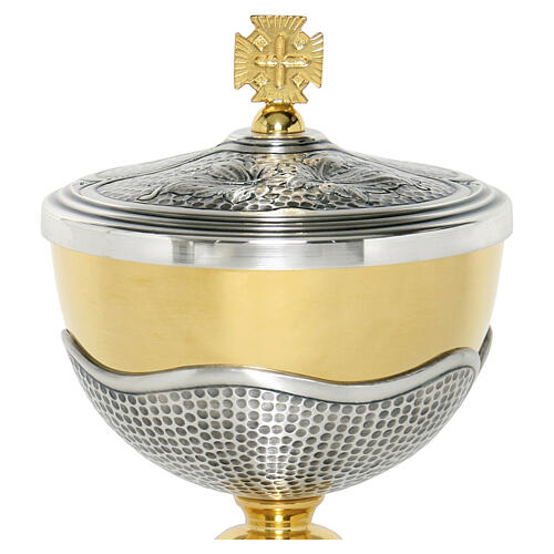 Calice e Pisside decoro sorgenti cervi ottone argentato 5