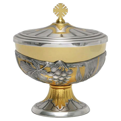 Bicolour chalice and ciboria, hand‑chiseled with grapes and wheat ears 5