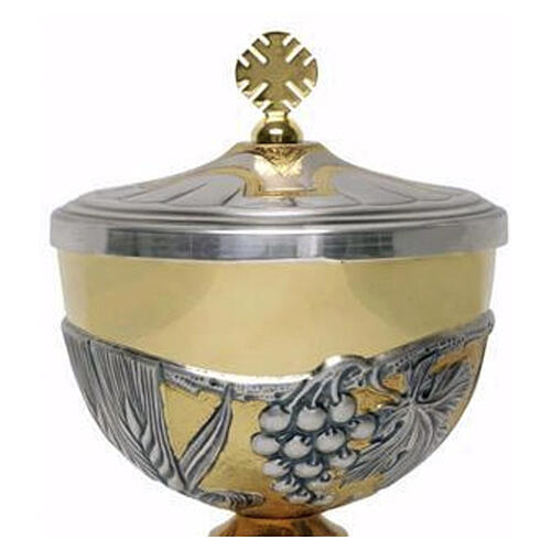 Bicolour chalice and ciboria, hand‑chiseled with grapes and wheat ears 6