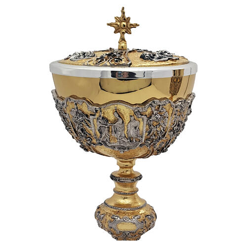Baroque-style chalice and ciborium with Gospel episodes 5