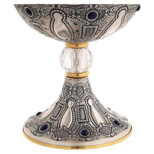 Calice et ciboire de concélébration ciselés avec lapis-lazuli et nœud en cristal 9