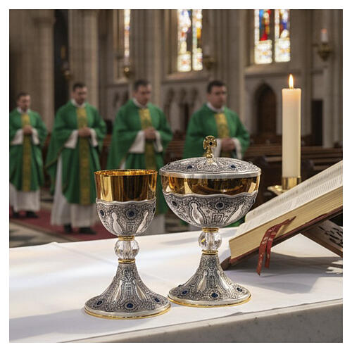 Chalice and Ciborium for Concelebration Chiseled with Lapis Lazuli and Crystal Knop 4
