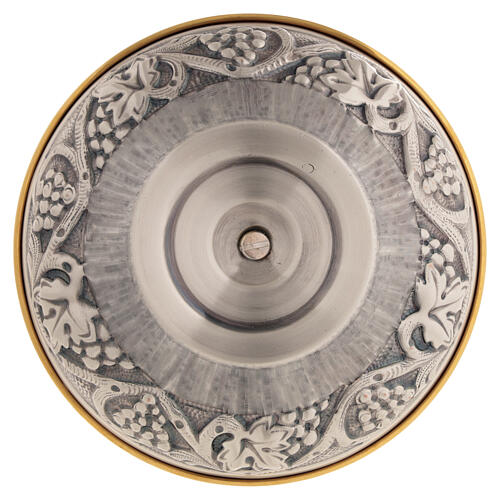 Silver-plated paten with gold interior and hand-chiselled grapevine decoration 5
