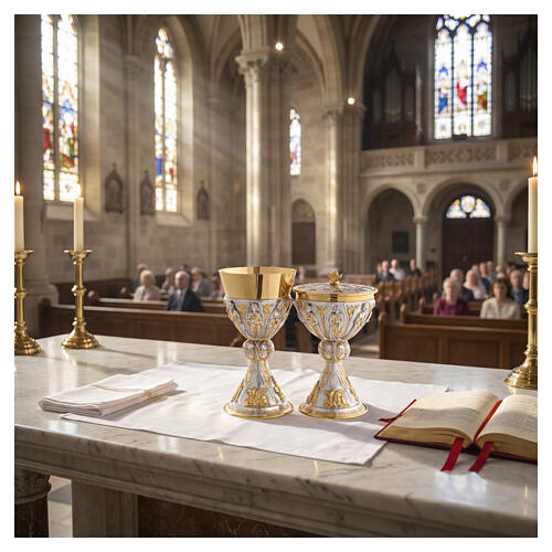 Bicolour gold and silver brass chalice and ciborium with Four Evangelists and saints 2