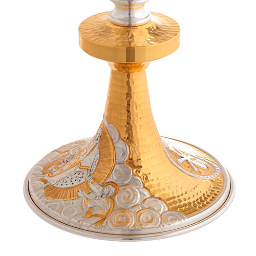 Chalice and ciborium in hammered, hand-chiseled brass with image of Jesus 6