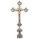 Set de candelabros y cruz estilo barroco fundidos en bronce con acabado plateado 70 cm s3