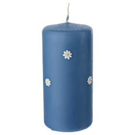 Candela cilindrica celeste con margherite in rilievo colorate mano 15 cm Cereria Di Giorgio