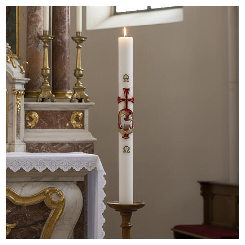 Paschal candle in white wax with Lamb of God and red cross, 90x8 cm 2