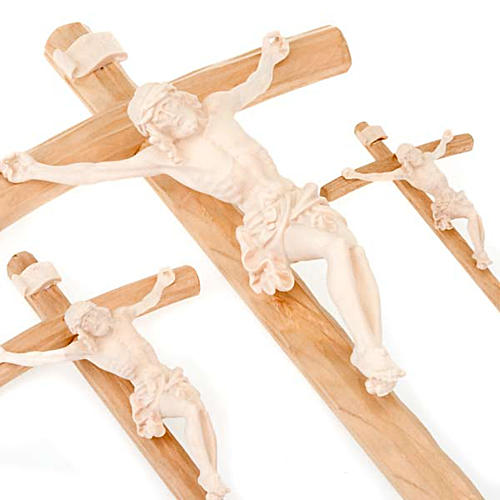 Crucifixo cruz curva madeira natural 3