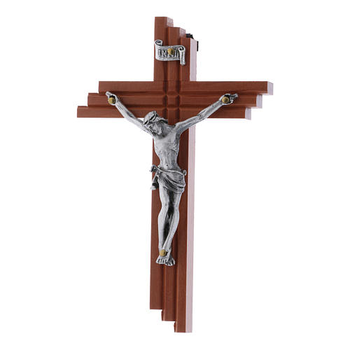 Crucifix moderne en bois de poirier cannelé 12 cm avec corps métallique 1