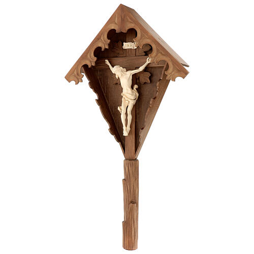 Flurkreuz aus Tannenholz mit Corpus Christi aus gebeiztem Holz mit Goldfaden Grödnertal Schnitzerei 3
