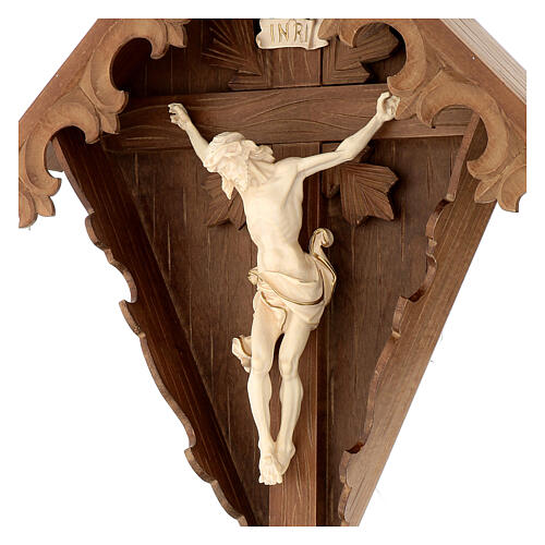 Flurkreuz aus Tannenholz mit Corpus Christi aus gebeiztem Holz mit Goldfaden Grödnertal Schnitzerei 6