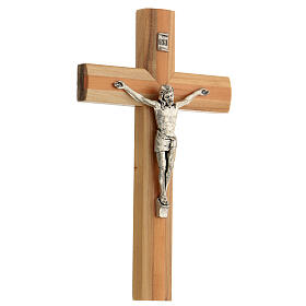 Kruzifix aus Nussbaumholz mit Einsätzen aus Birnbaumholz mit Christuskőrper aus Metall, 20 cm