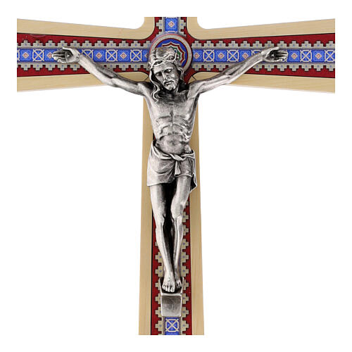Crucifixo madeira clara decorada Cristo metal prateado 30 cm 2