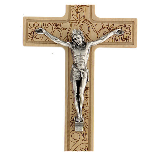 Kruzifix aus verziertem Holz mit Christuskőrper aus Metall, 16,5 cm 2