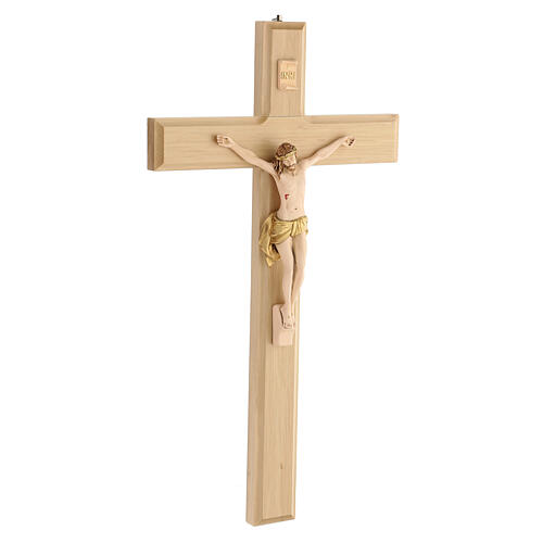 50 cm großes Kruzifix aus gebeiztem Nussbaumholz mit Christuskőrper aus handbemaltem Harz 3