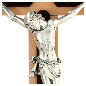 Crucifijo de madera de wengé y fagus, cruz en metal plateado