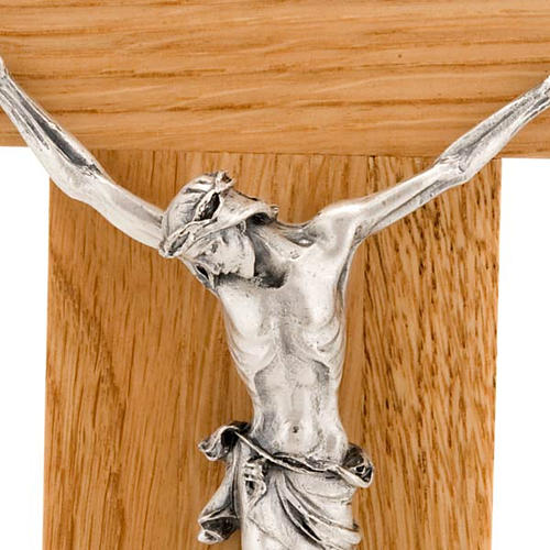 Crucifijo de madera de roble, cuerpo en plateado 23 cm 2