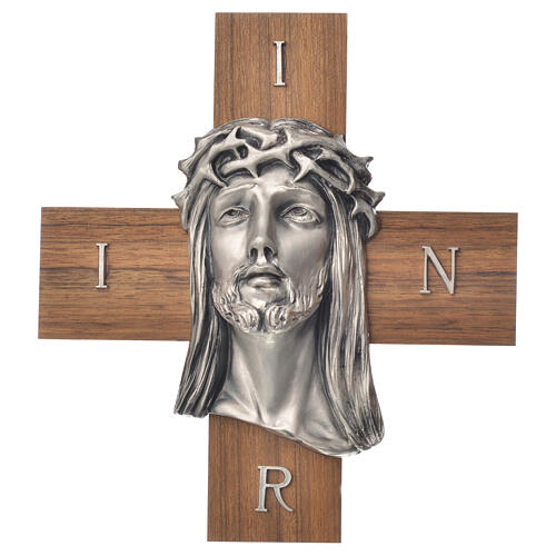 Cruz de madera nogal rostro de Jesús en metal 3