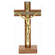 Tisch Kreuz aus Holz und goldenen Metall. s1