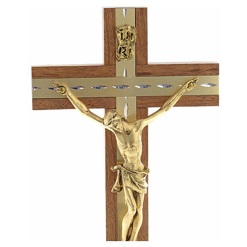 Crucifix en bois et métal doré à poser 4