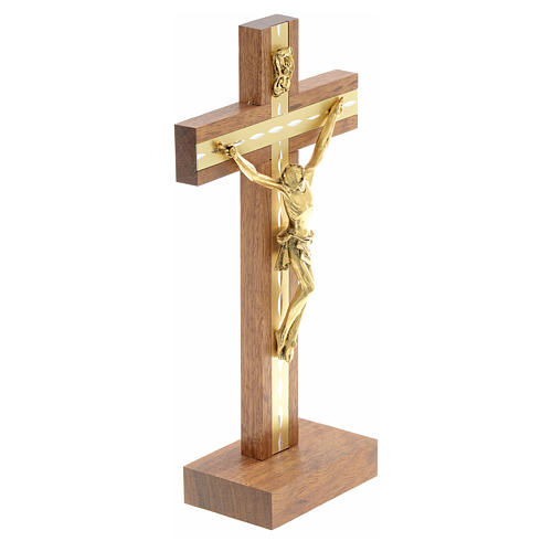 Crucifixo madeira e metal dourado de mesa 7