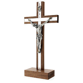 Tisch Kruzifix aus Holz, versilberten Metall und Stahl.