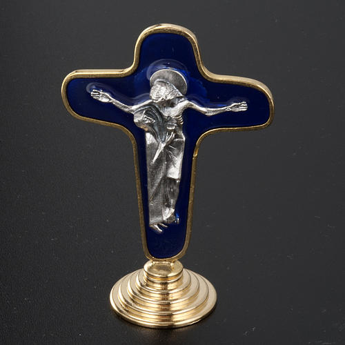 Tischkreuz mit Christus und Maria mit Kelch aus blauen Metall. 3