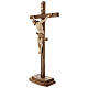Crucifix à poser bois patiné multinuances croix sculptée s3