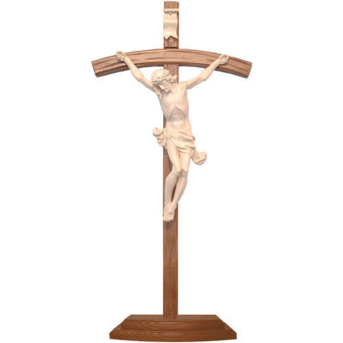Krucyfiks na stół rzeźbiony z wygiętym krzyżem Valgardena naturalnie woskowany. 1