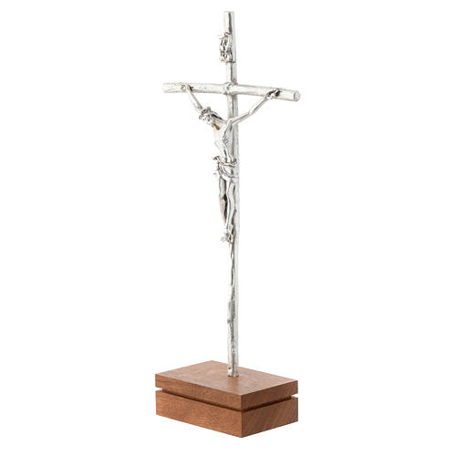 Altar crucifix in metal with base in wood 23.5cm 2