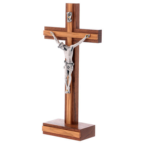 Crucifix de table bois noyer insert olivier 3