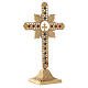 Crucifixo de mesa flores latão dourado cristais corados h 25 cm s5