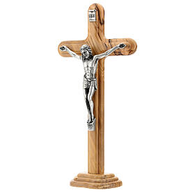 Tischkruzifix aus Olivenbaumholz mit Christuskőrper aus Metall, 26 cm